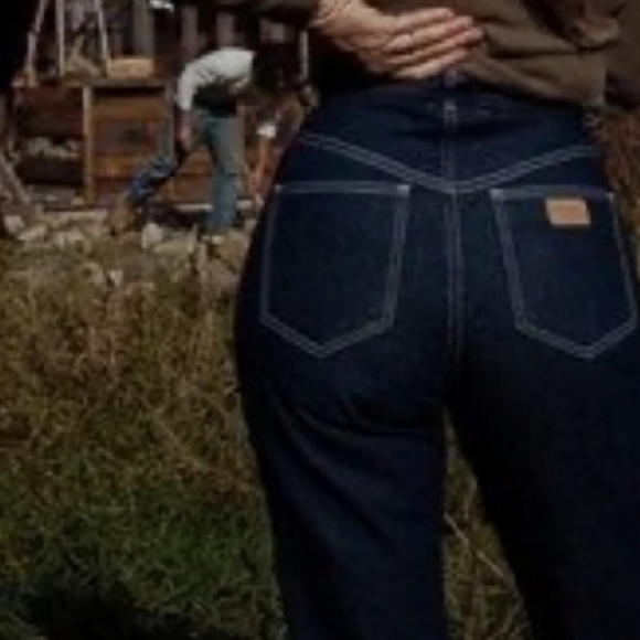 Rudy Jude 5 Pocket Flares- size 5 - Picture 2 of 10